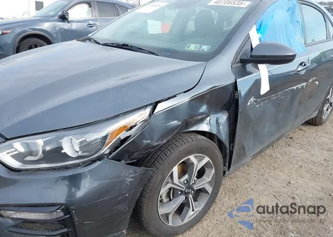 2020 Kia Forte Lxs z USA, uszkodzony, nr VIN 3KPF24AD4LE206902